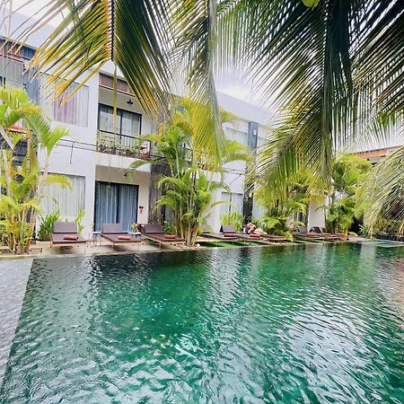Central Corner Suite Siem Reap Exterior foto