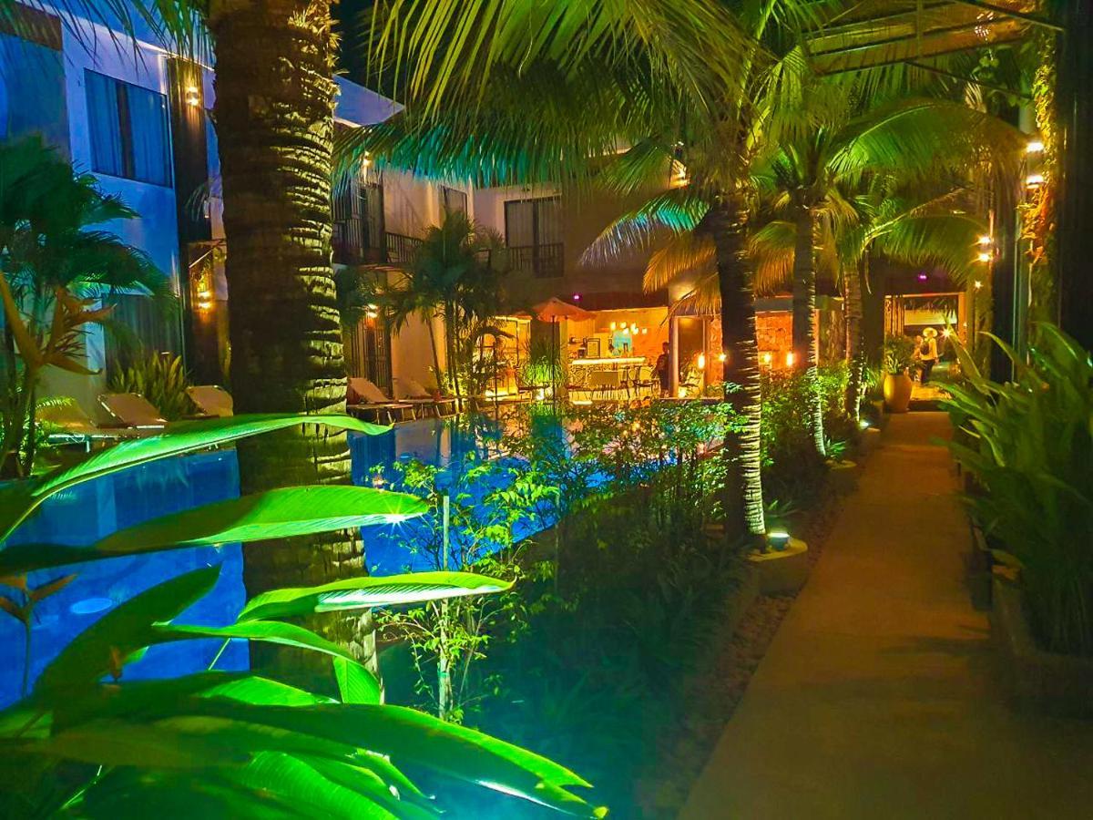 Central Corner Suite Siem Reap Exterior foto