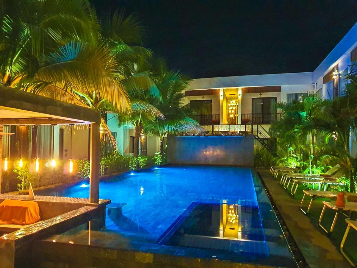 Central Corner Suite Siem Reap Exterior foto