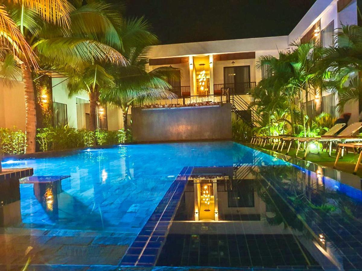 Central Corner Suite Siem Reap Exterior foto